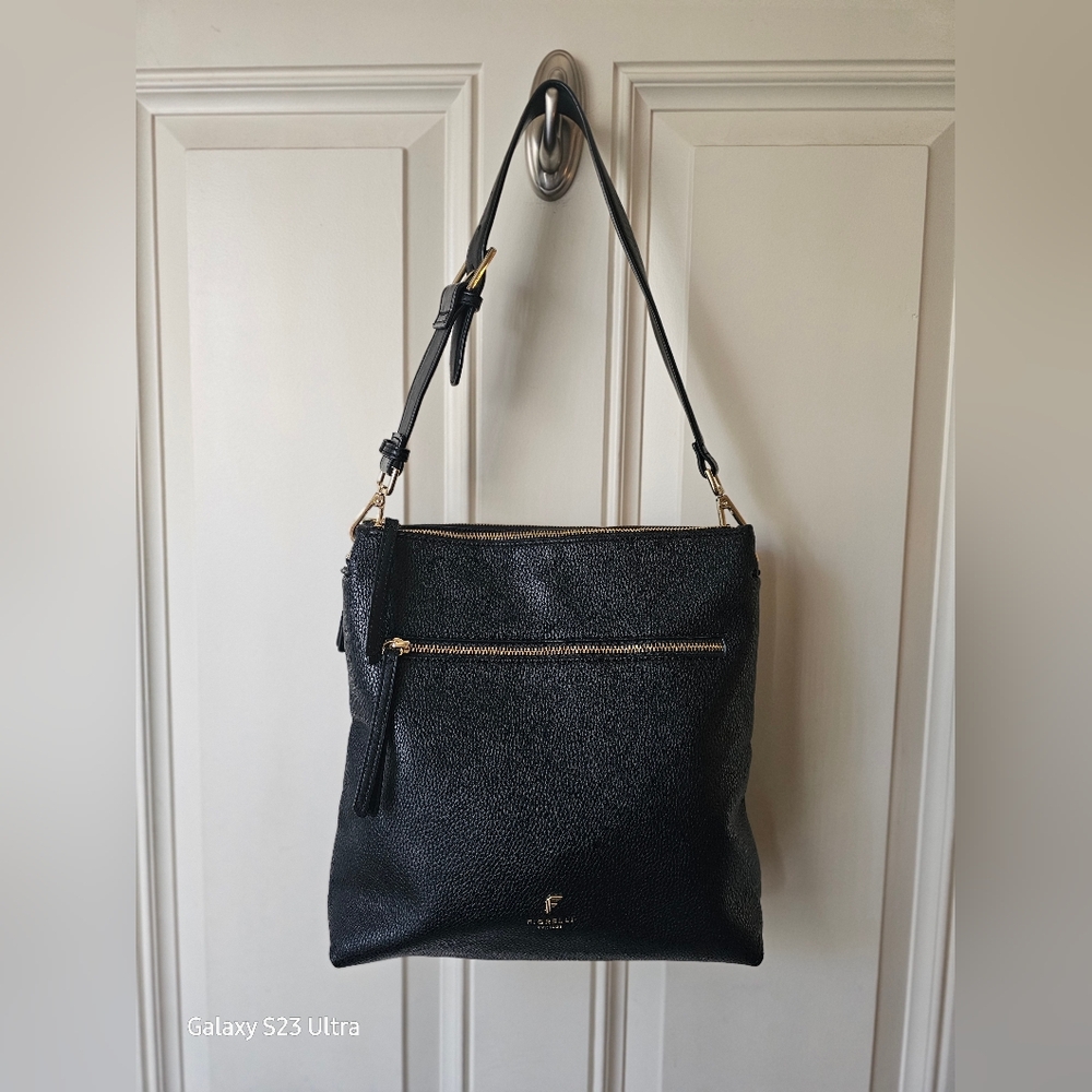Fiorelli Black Vegan Pebbled Leather 3 Pocket Zippered Shoulder Bag.  "NWOT"